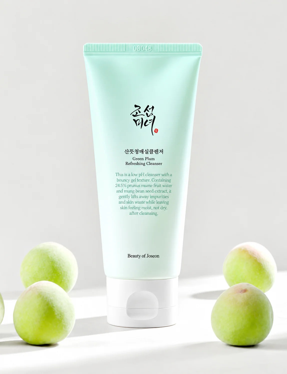 Green Plum Refreshing Cleanser